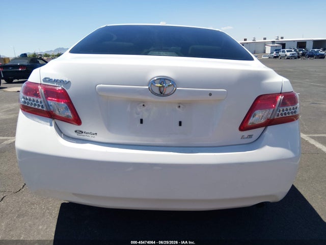 2011 Toyota CAMRY LE 缩略图 16
