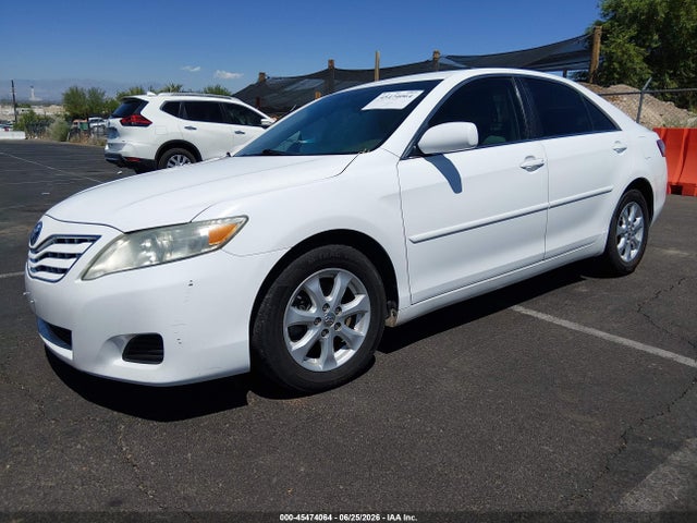 2011 Toyota CAMRY LE 照片 2