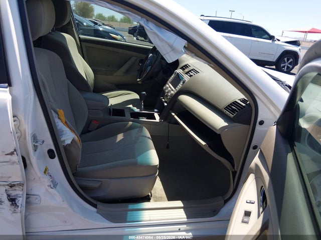 2011 Toyota CAMRY LE 照片 5