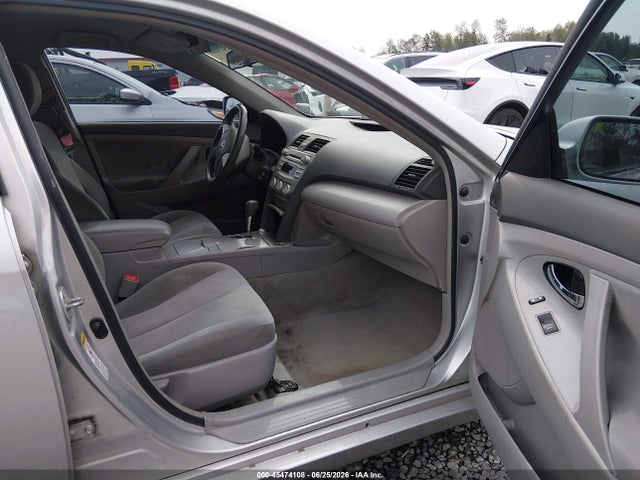 صورة مصغرة 17 لـ 2011 Toyota CAMRY LE