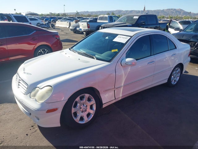 صورة 6 لـ 2005 Mercedes-BENZ C 240 LUXURY
