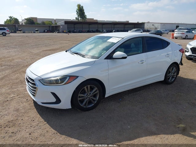 صورة 2 لـ 2017 Hyundai ELANTRA SE