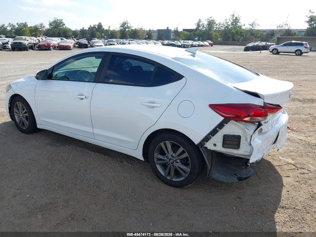 صورة 3 لـ 2017 Hyundai ELANTRA SE