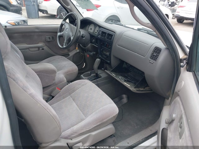 2002 Toyota TACOMA 照片 5