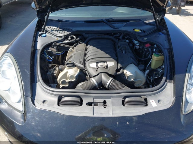 صورة 10 لـ 2011 Porsche PANAMERA 4S