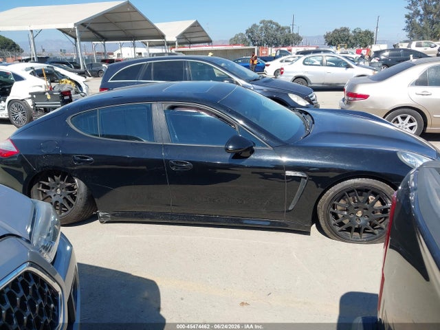 صورة مصغرة 13 لـ 2011 Porsche PANAMERA 4S