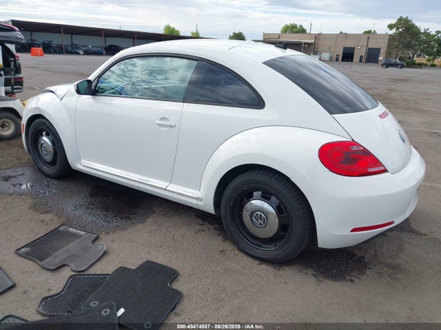 2014 Volkswagen BEETLE 2.5L thumbnail 3