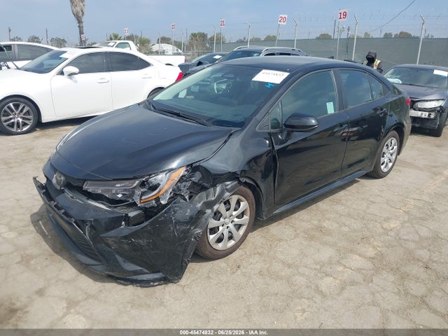 2024 Toyota COROLLA LE photo 2