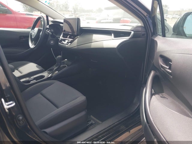 2024 Toyota COROLLA LE photo 5