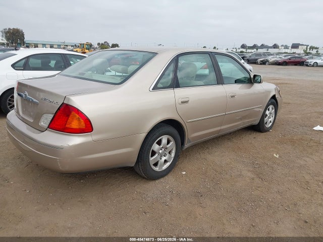 2002 Toyota AVALON XL photo 4