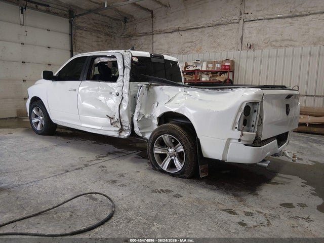 2015 RAM 1500 SPORT — фото 3