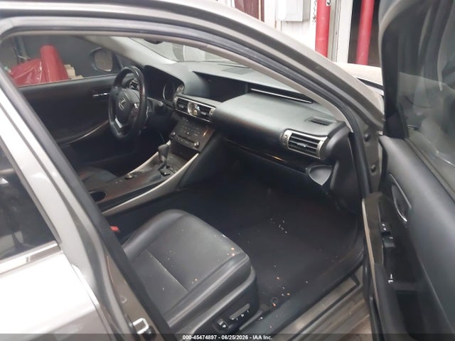صورة 5 لـ 2015 Lexus IS 250