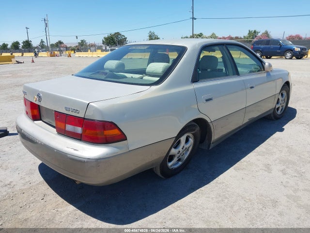 1999 Lexus ES 300 缩略图 4
