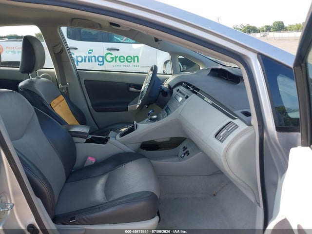 2011 Toyota PRIUS THREE 照片 5