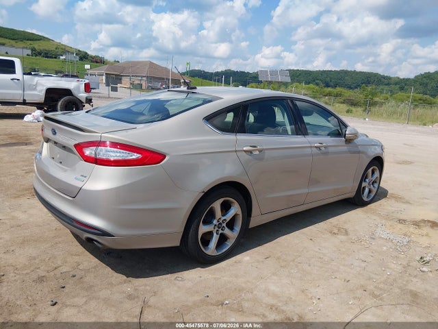 2015 FORD FUSION SE — фото 4