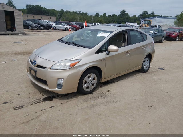 2010 Toyota PRIUS III — фото 2