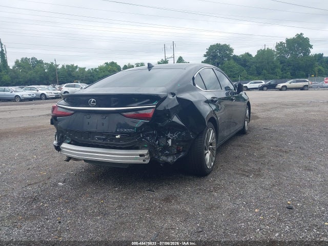 صورة مصغرة 18 لـ 2023 Lexus ES 300H LUXURY