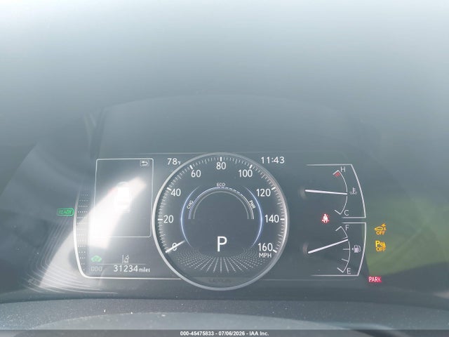 صورة 7 لـ 2023 Lexus ES 300H LUXURY