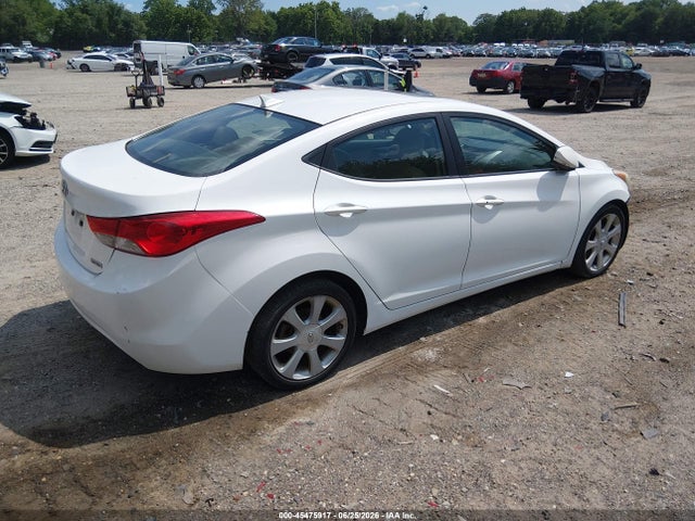 صورة 4 لـ 2013 Hyundai ELANTRA LIMITED