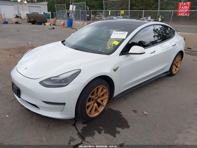 صورة 2 لـ 2021 Tesla MODEL 3 STANDARD RANGE PLUS REAR-WHEEL DRIVE