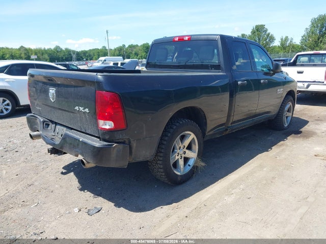 صورة 4 لـ 2017 RAM 1500 EXPRESS 4X4 6'4 BOX