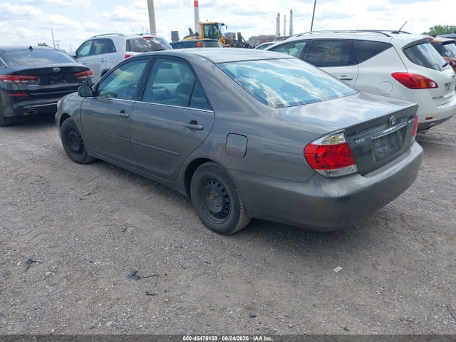 2005 Toyota CAMRY LE 照片 3