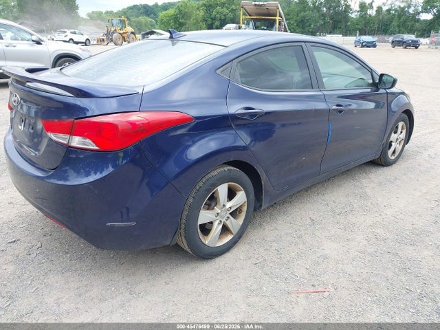 صورة 4 لـ 2013 Hyundai ELANTRA GLS