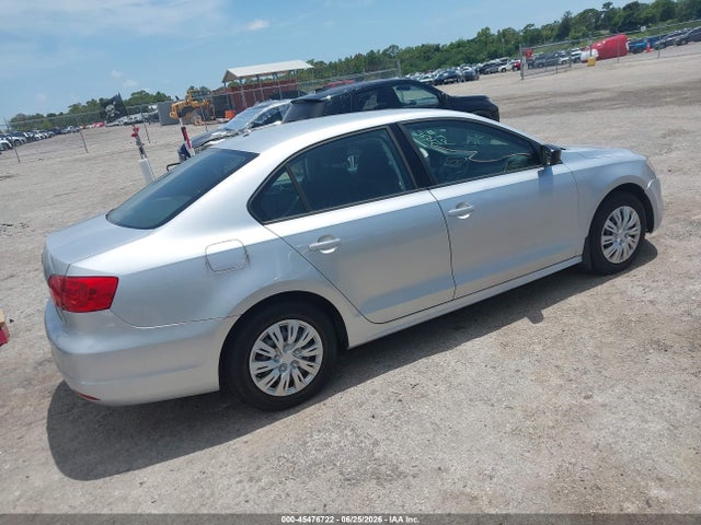 صورة 4 لـ 2014 Volkswagen JETTA 2.0L S