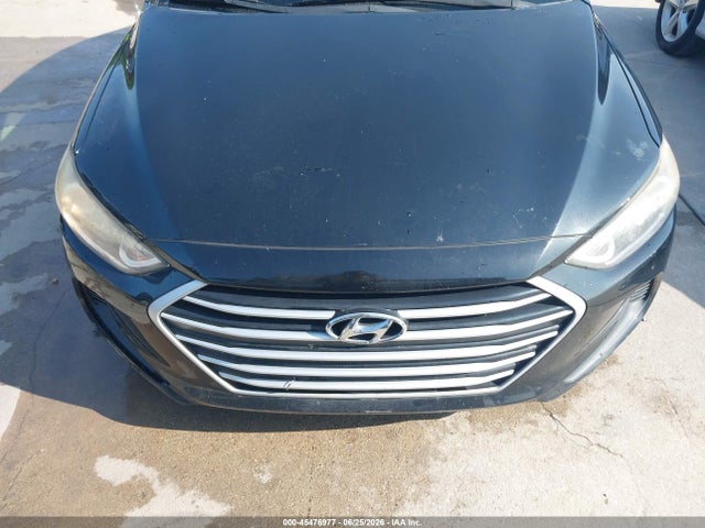 صورة 6 لـ 2017 Hyundai ELANTRA SE