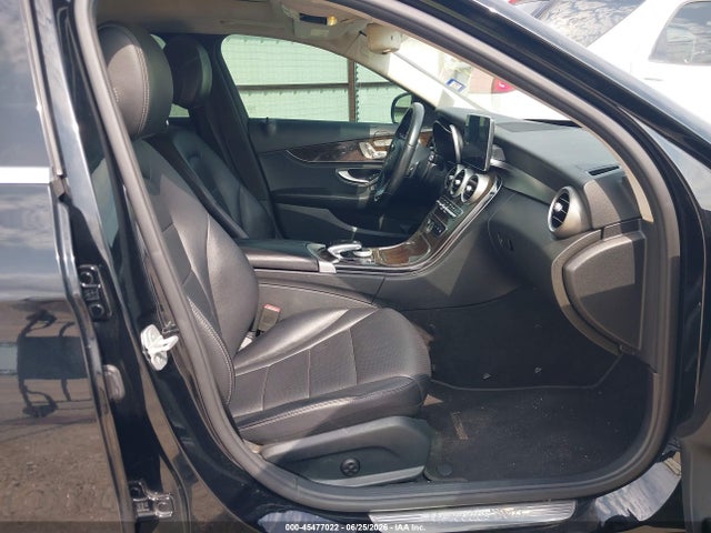 2015 Mercedes-BENZ C 300 照片 5