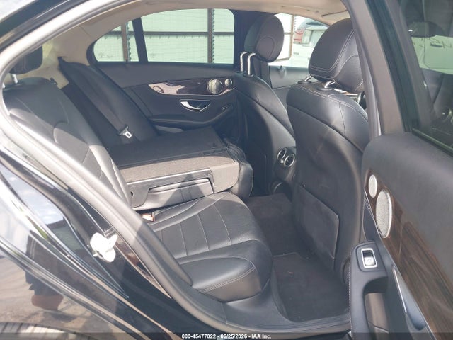 2015 Mercedes-BENZ C 300 照片 8