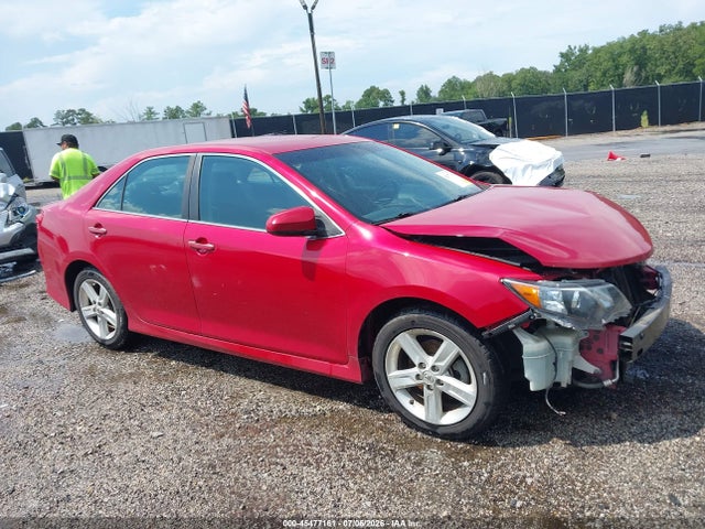 2013 TOYOTA CAMRY SE