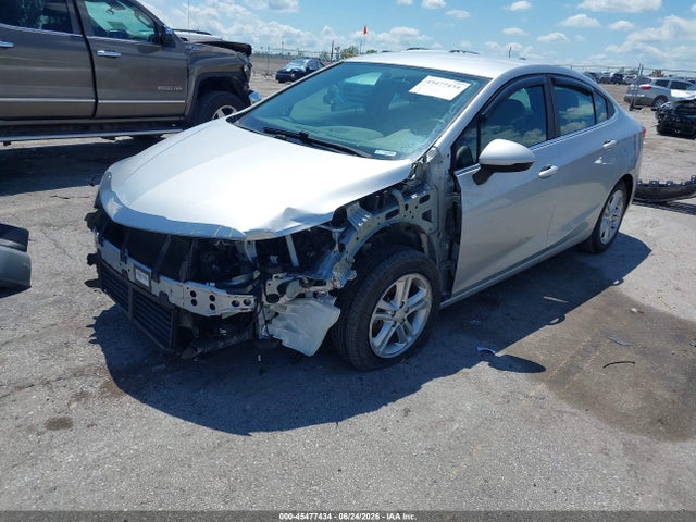 2017 Chevrolet CRUZE LT MANUAL — фото 2