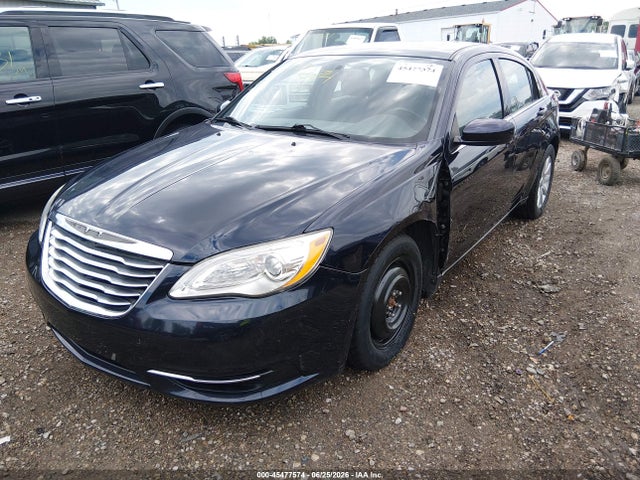 2012 Chrysler 200 TOURING 照片 2