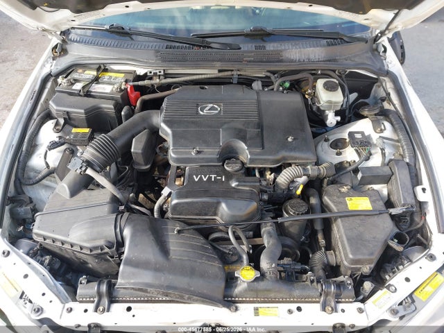صورة 10 لـ 2004 Lexus IS 300