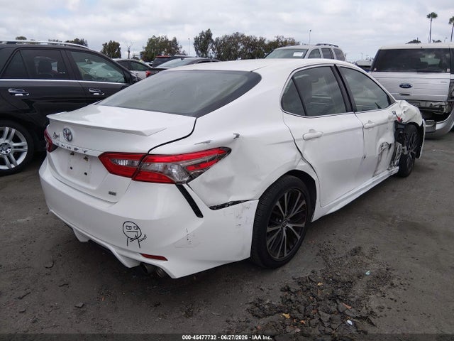 2018 Toyota CAMRY SE — фото 4
