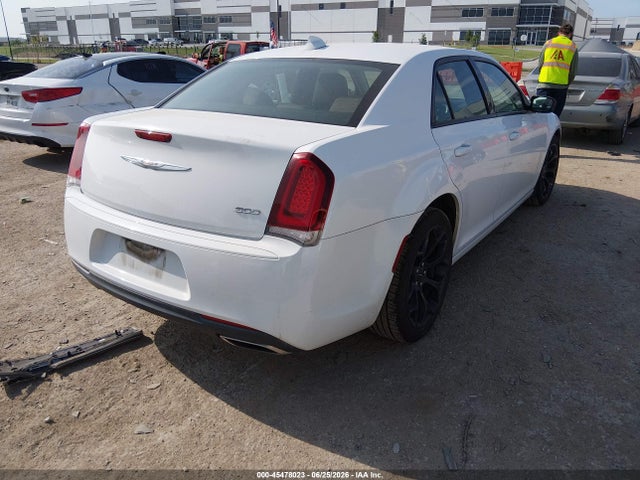 2019 Chrysler 300 TOURING 照片 4