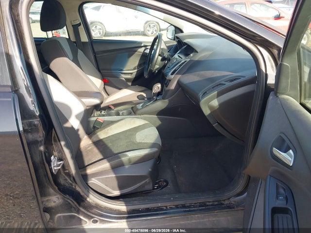 2014 FORD FOCUS SE 照片 5