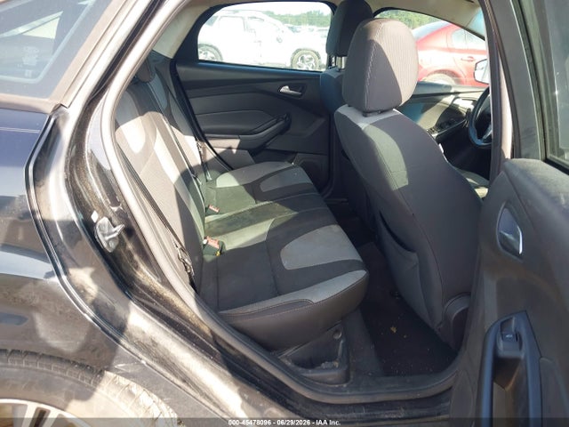 2014 FORD FOCUS SE 照片 8