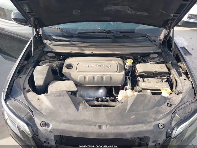 2019 JEEP CHEROKEE LATITUDE FWD 10