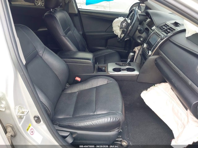2014 Toyota CAMRY SE photo 5