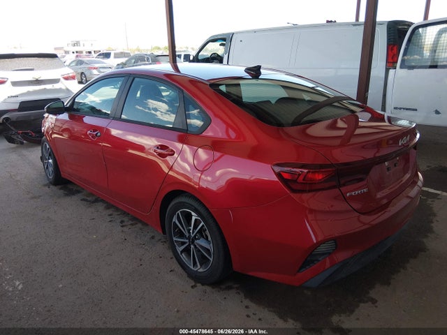 2023 KIA FORTE LXS photo 3