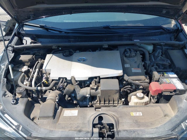 صورة 10 لـ 2021 Toyota PRIUS XLE