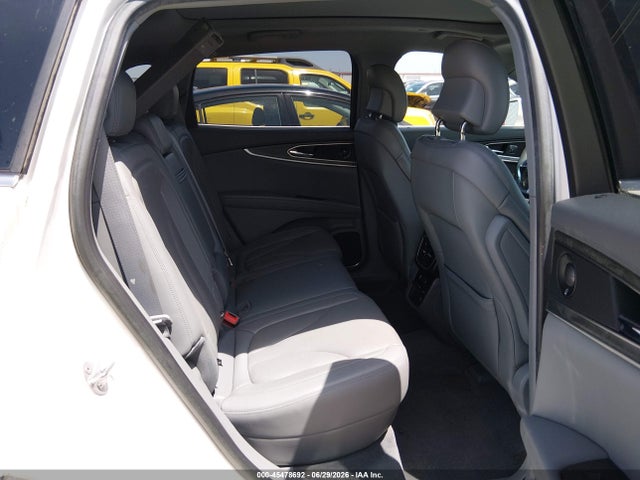 2019 LINCOLN NAUTILUS RESERVE 8