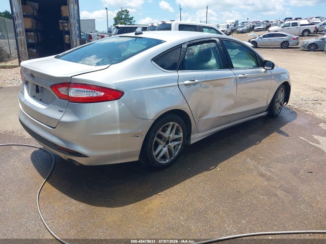 2015 FORD FUSION SE — фото 4