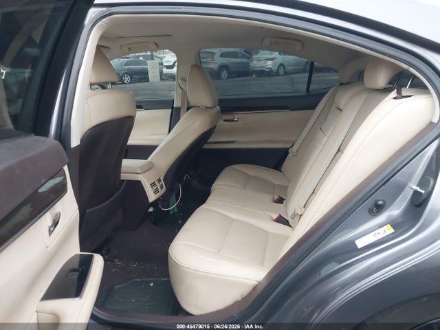 صورة 8 لـ 2016 Lexus ES 350