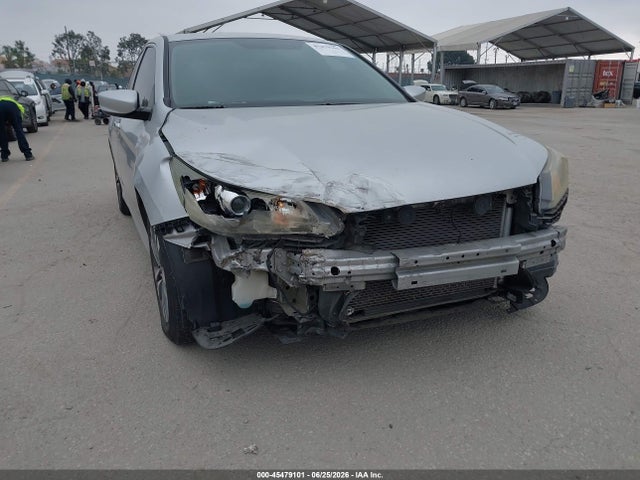 2013 Honda ACCORD LX 照片 6