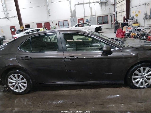 2018 Toyota CAMRY LE — миниатюра 14