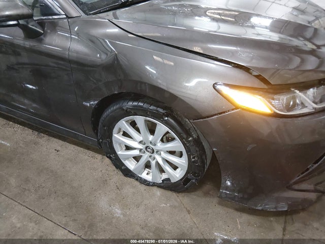 2018 Toyota CAMRY LE — фото 6