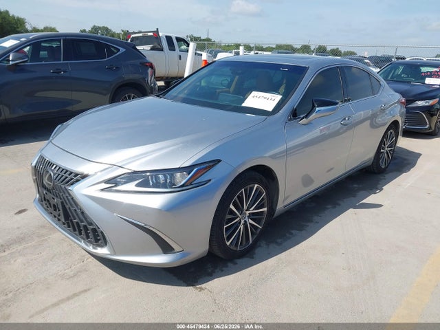 صورة 2 لـ 2023 Lexus ES 350
